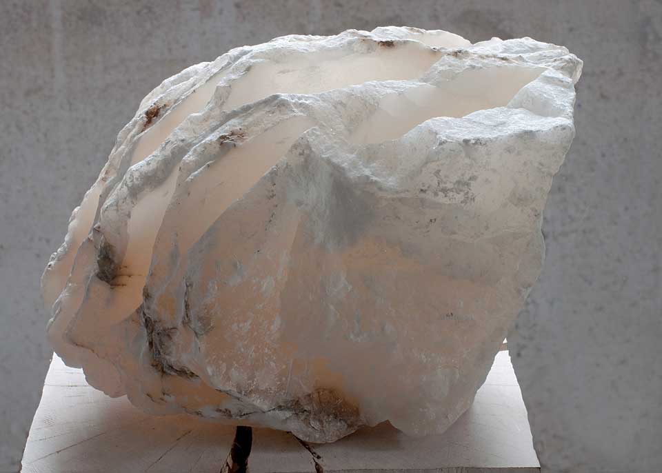 2010. Alabaster. 35x24x24cm